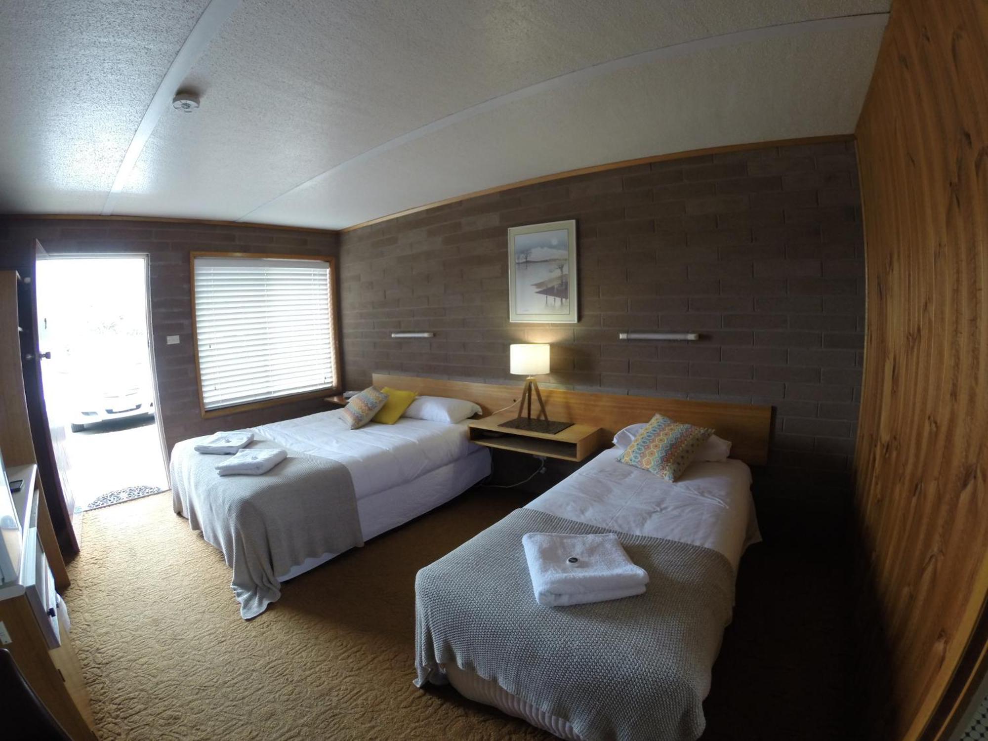 Simpson Hotel Motel 외부 사진